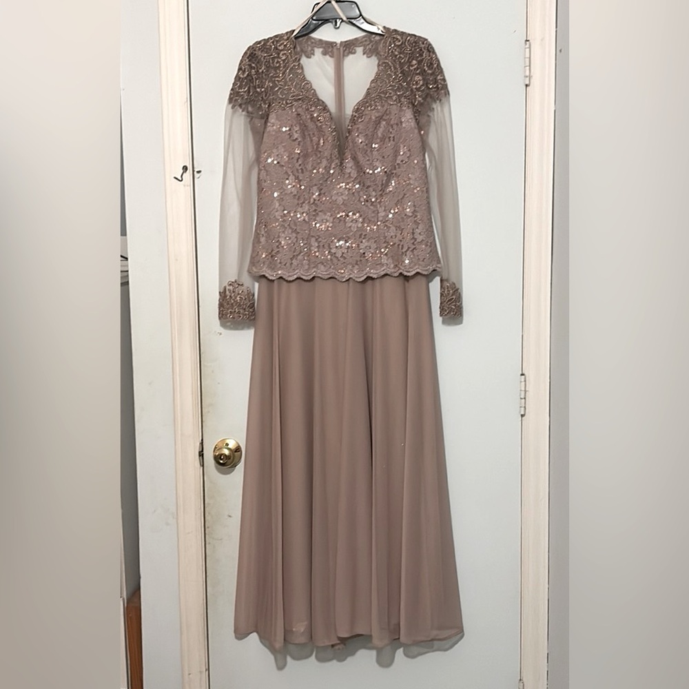Alex evenings Elegant Lace Overlay Evening Gown size 10
